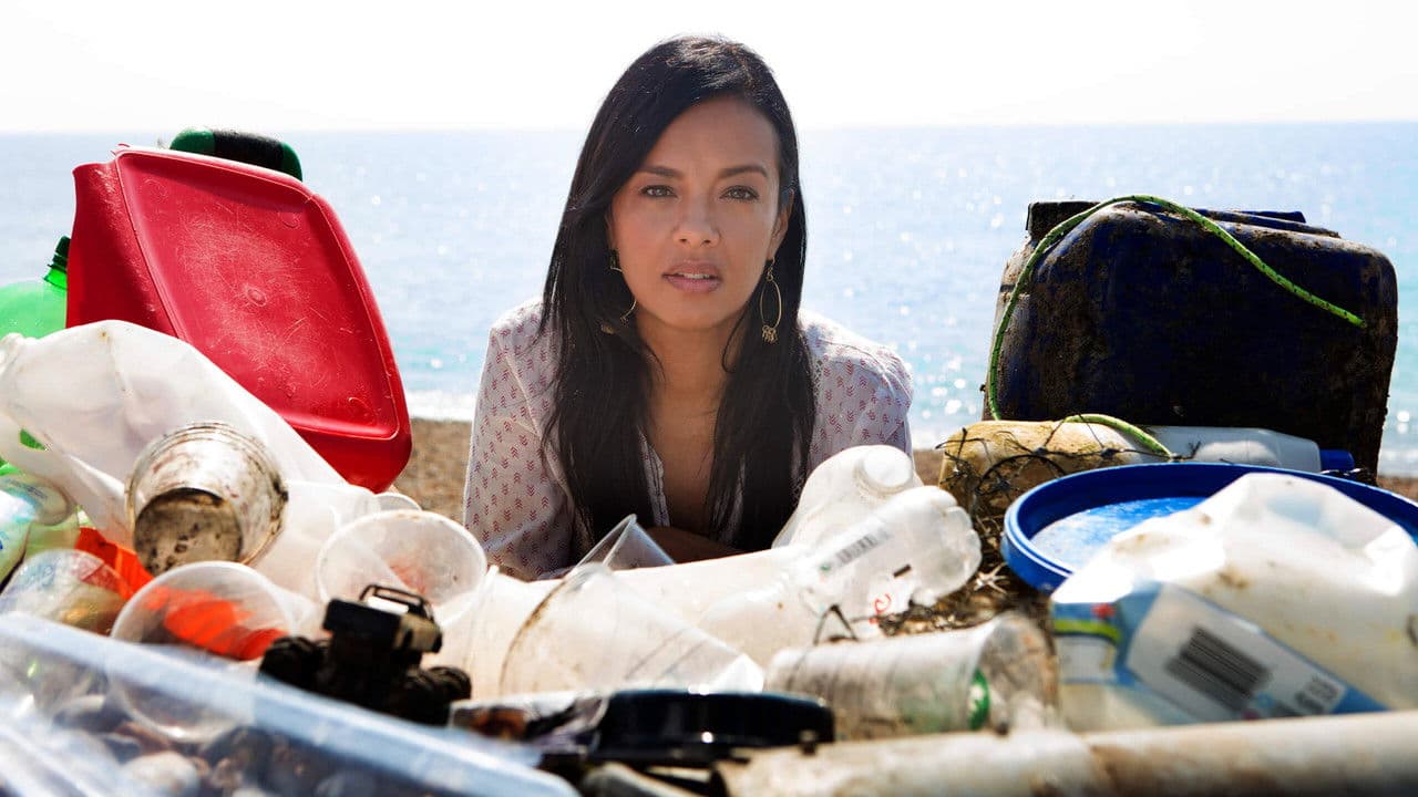 Backdrop – Im Plastik versunken