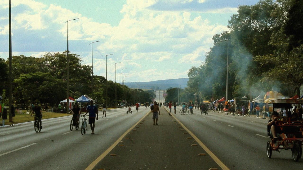 Backdrop – A Travessia do Eixão