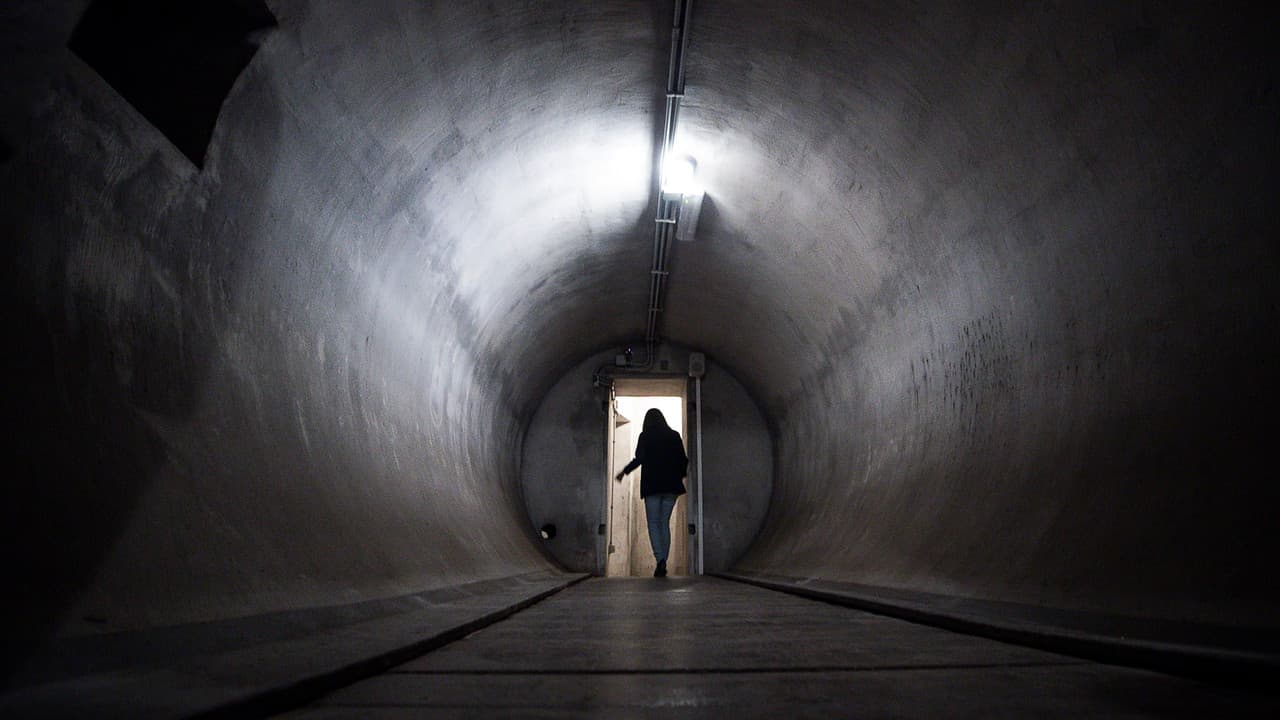 Backdrop – 9:59 - 11:23 (PROJEKT ANGST)