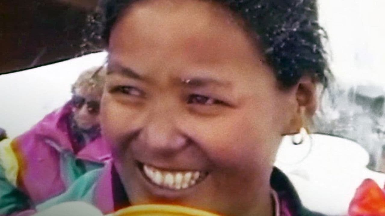 Backdrop – Pasang: In the Shadow of Everest