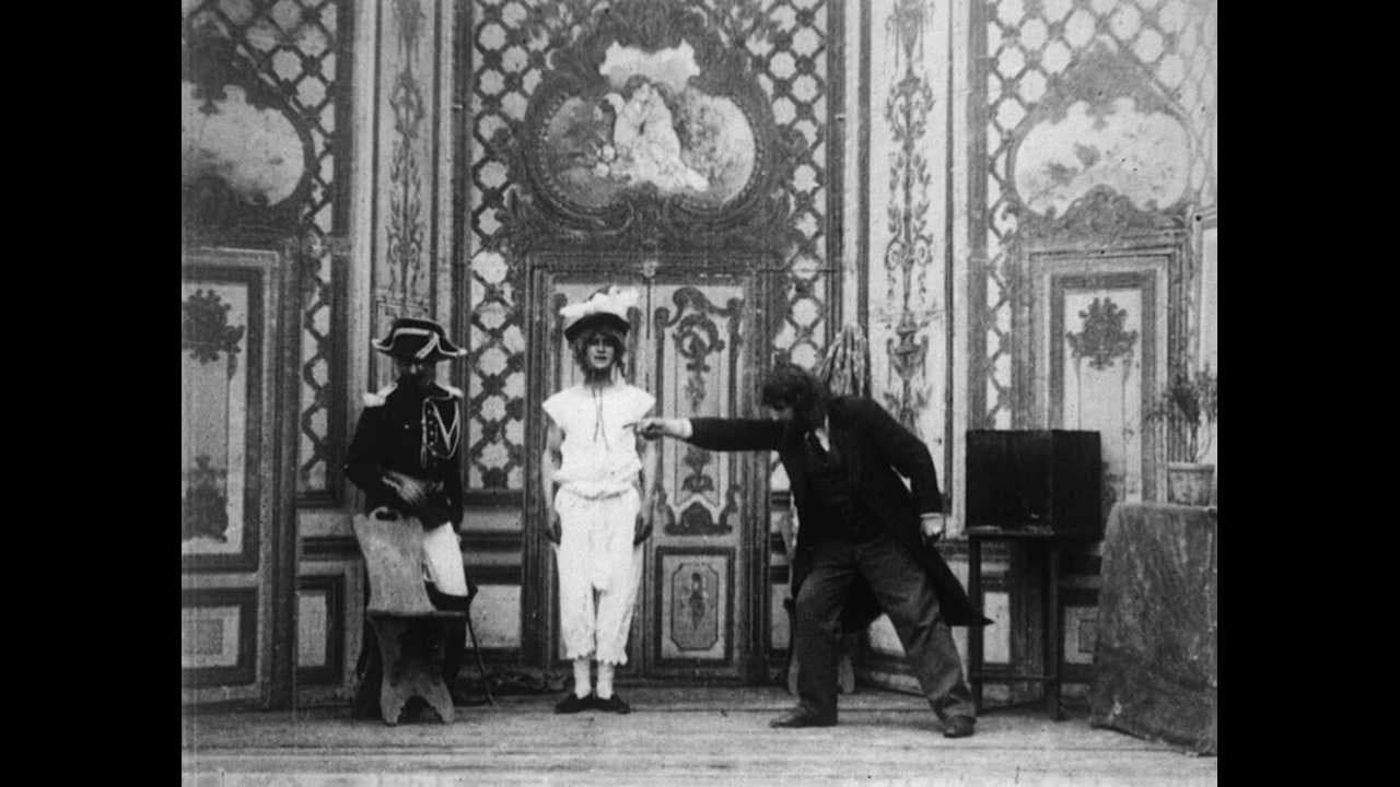Backdrop – Chez le magnétiseur