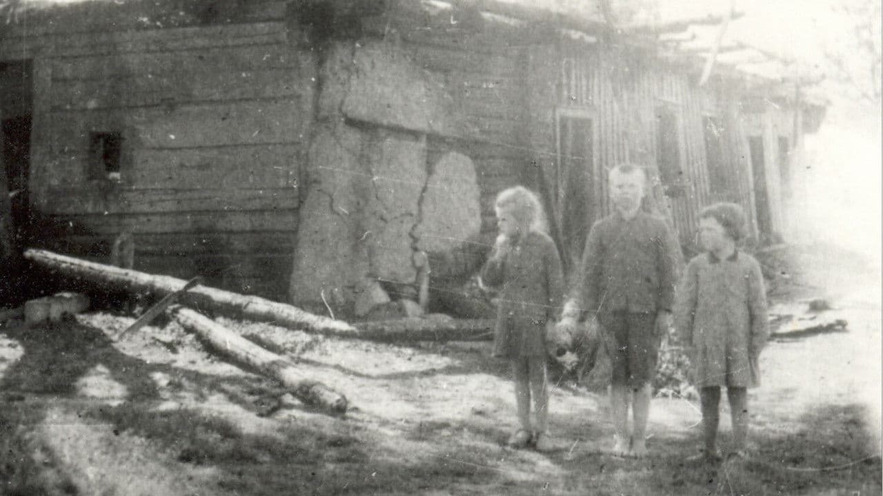 Backdrop – Red Terror on the Amber Coast