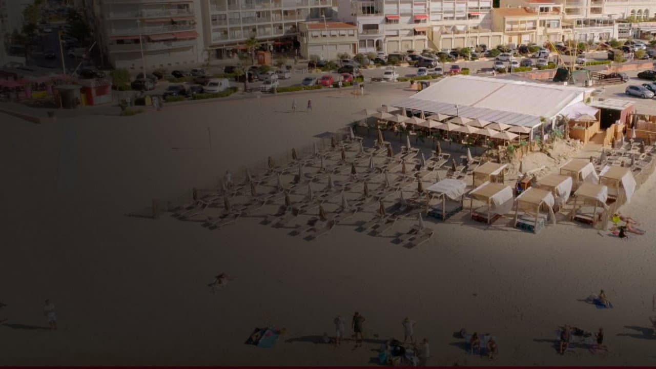 Backdrop – Les paillotes refusent de boire la tasse