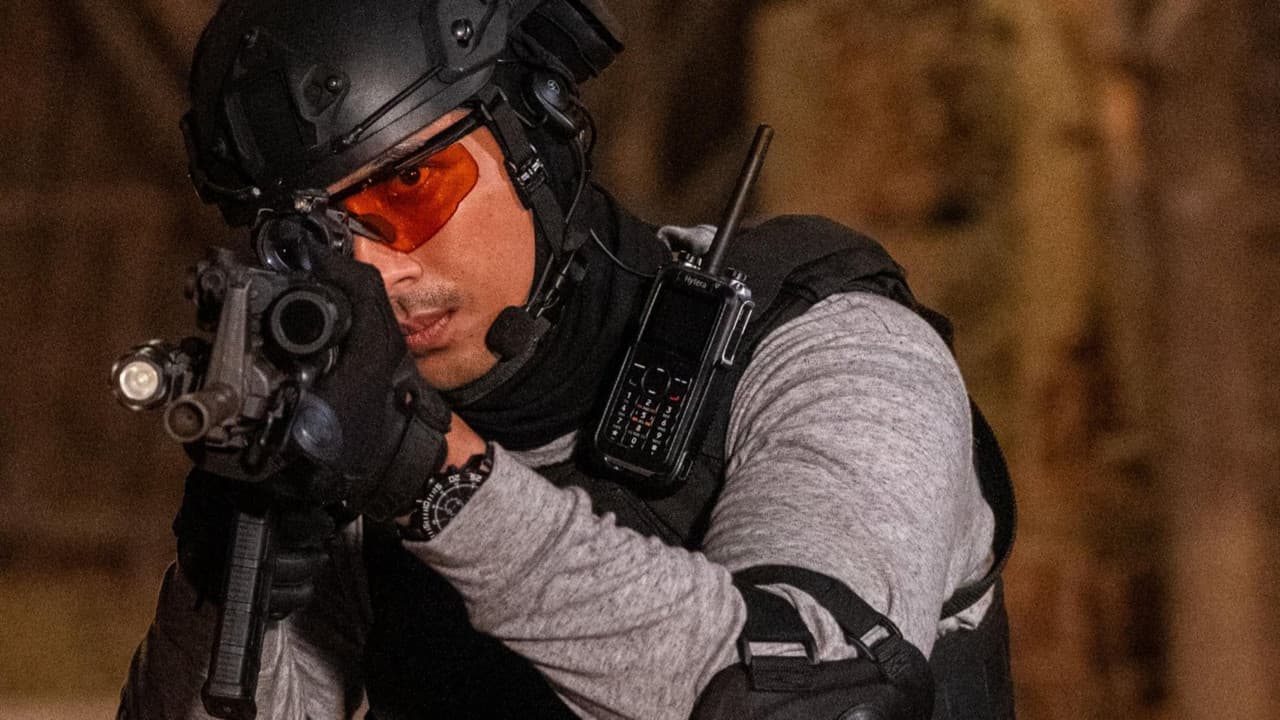 Backdrop – Sayap Sayap Patah 2: Olivia