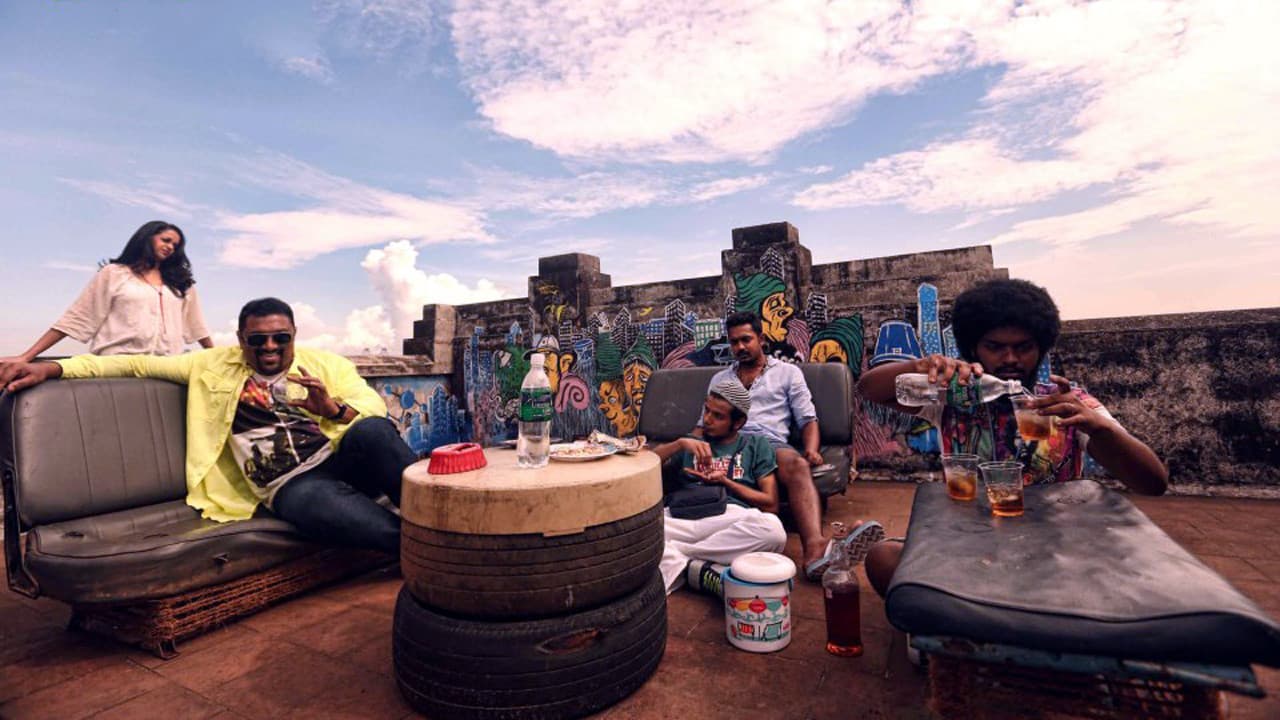 Backdrop – ഹണീ ബീ