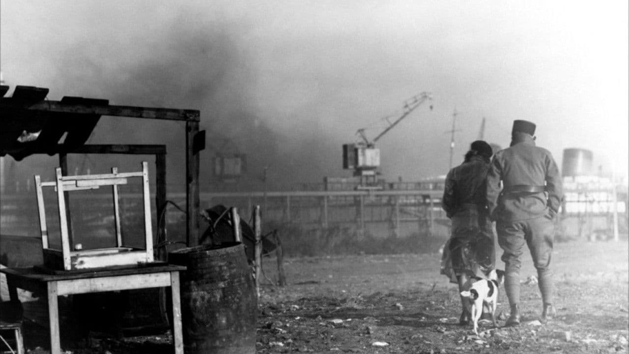 Backdrop – Hafen im Nebel