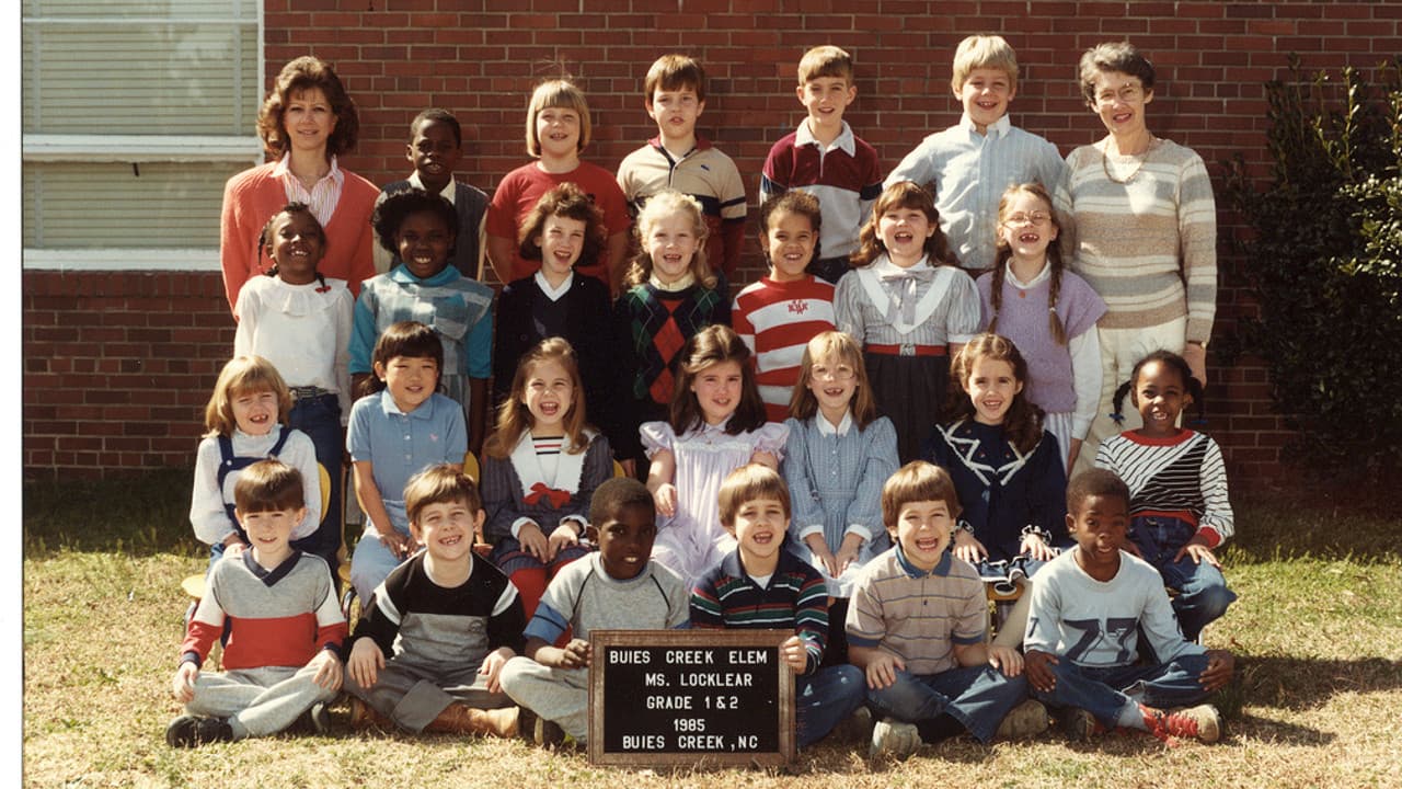 Backdrop – Looking for Ms. Locklear