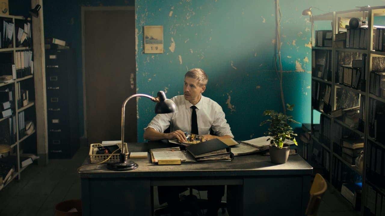 Backdrop – The Middle Man