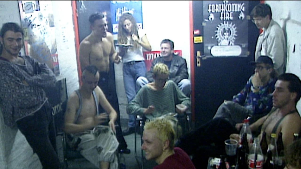 Backdrop – Achtung! Wir Kommen. Und Wir Kriegen Euch Alle.