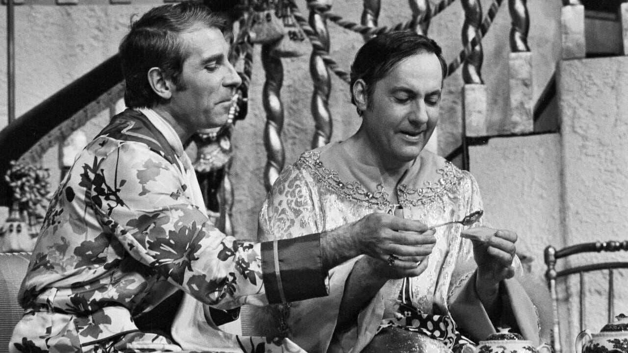 Backdrop – Merci Zaza - La Folle Histoire de la Cage aux Folles