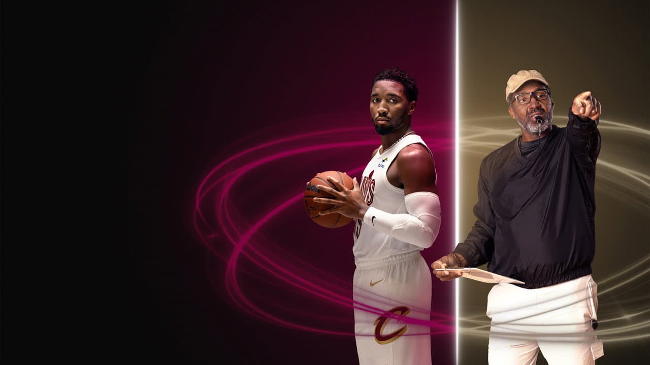 Backdrop – Eli Manning Presents: The Undercovers - Donovan Mitchell
