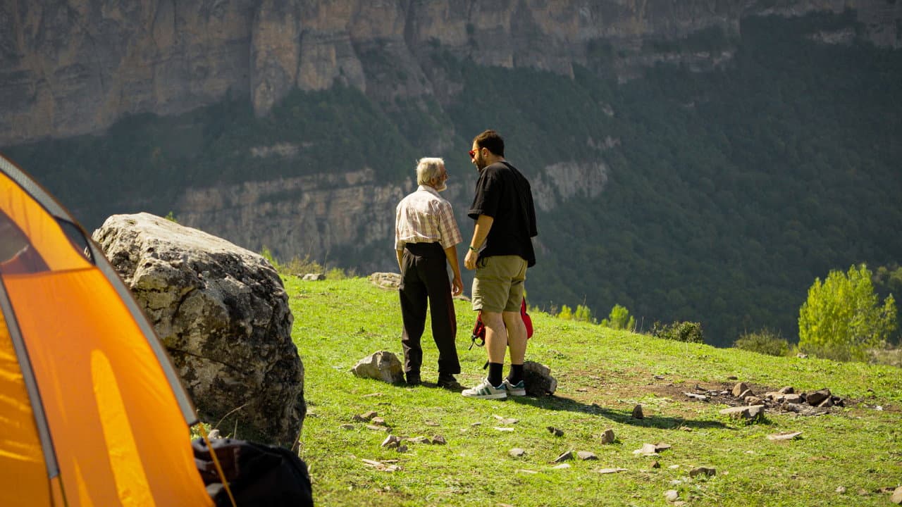 Backdrop – همسان