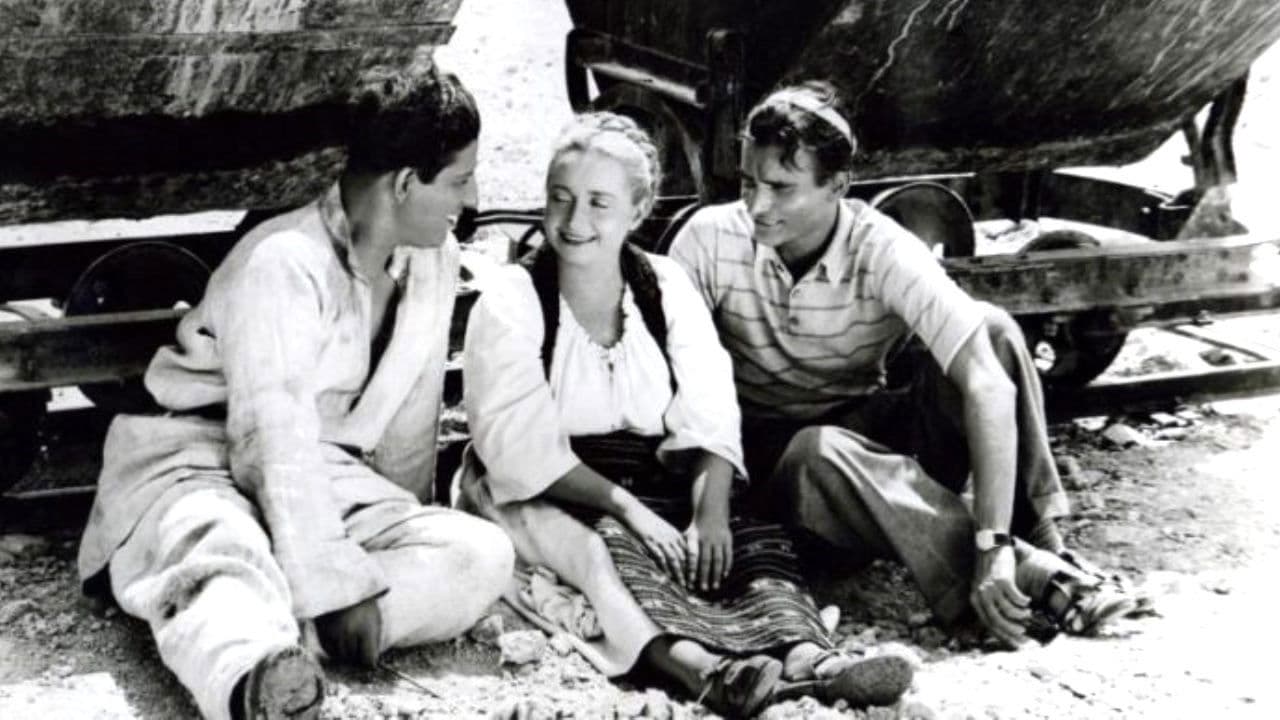 Backdrop – Răsună valea