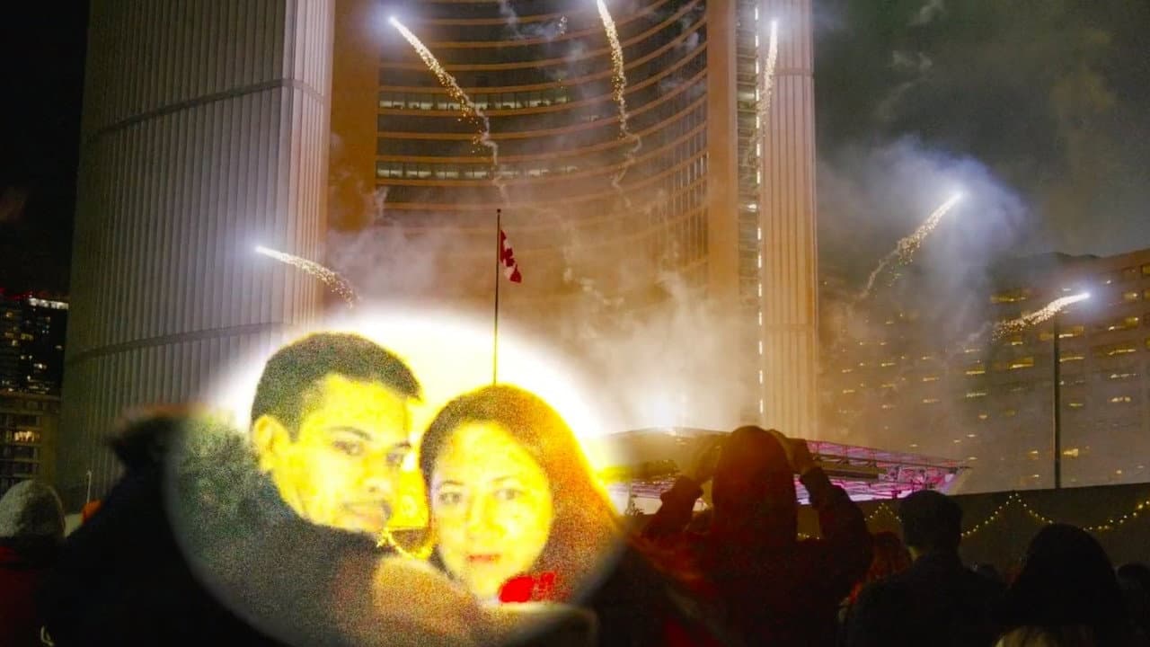 Backdrop – 호텔과 시청 사이에서