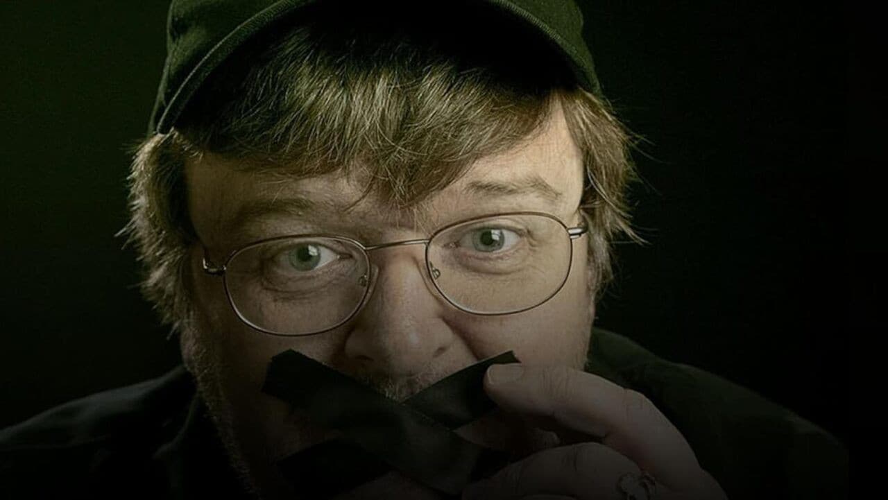 Backdrop – Manufacturing Dissent - Michael Moore auf der Spur