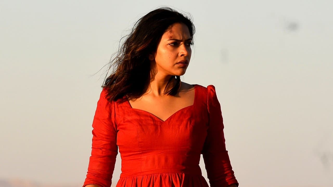 Backdrop – ലെവെൽ ക്രോസ്