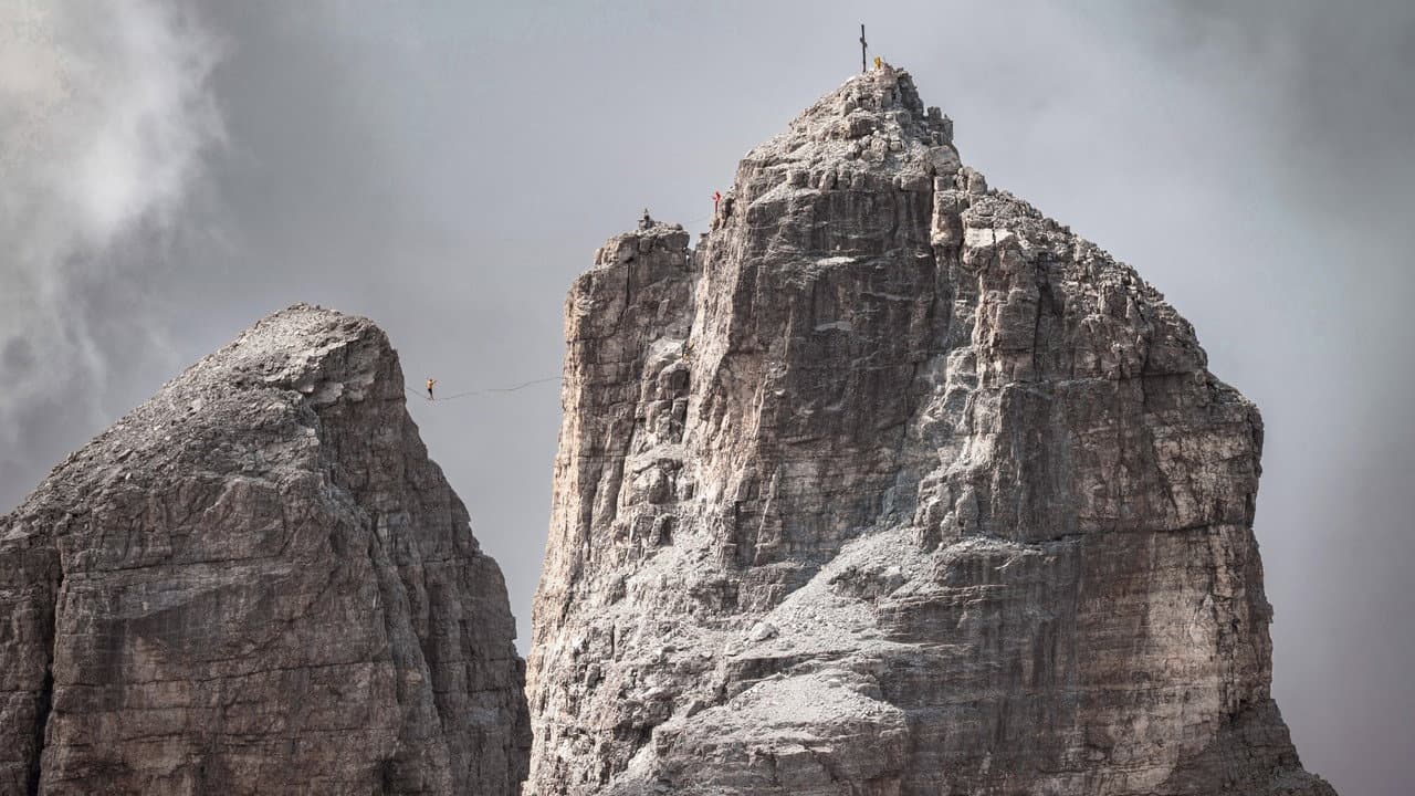 Backdrop – High Above: Highlining on Tribulaun