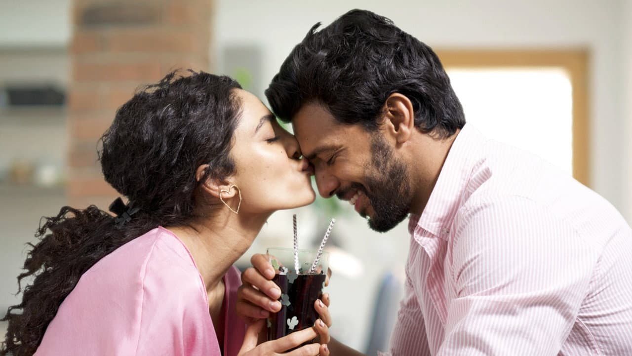Backdrop – लव, सितारा