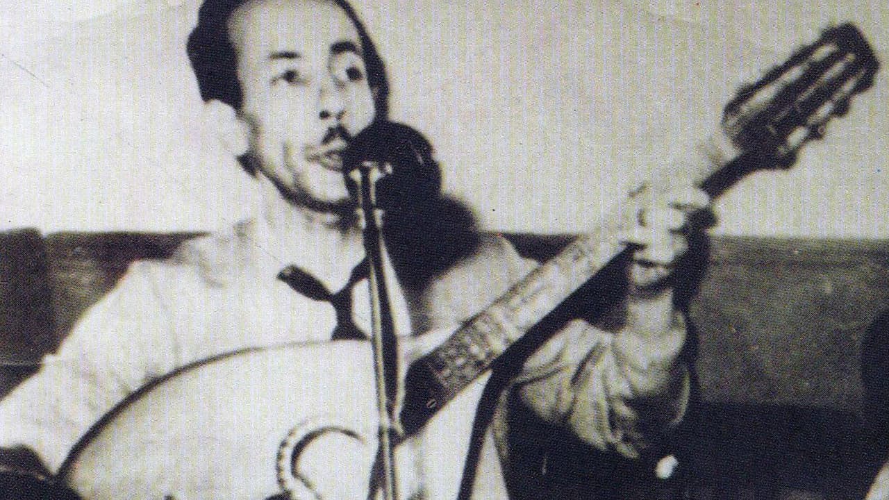 Backdrop – Cheikh El Hasnaoui, de la maison blanche à l'océan bleu