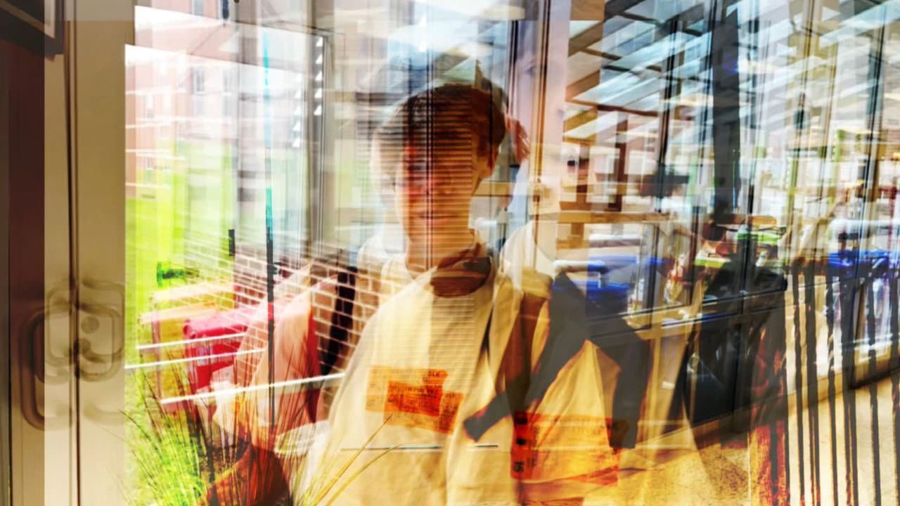 Backdrop – The Deadline