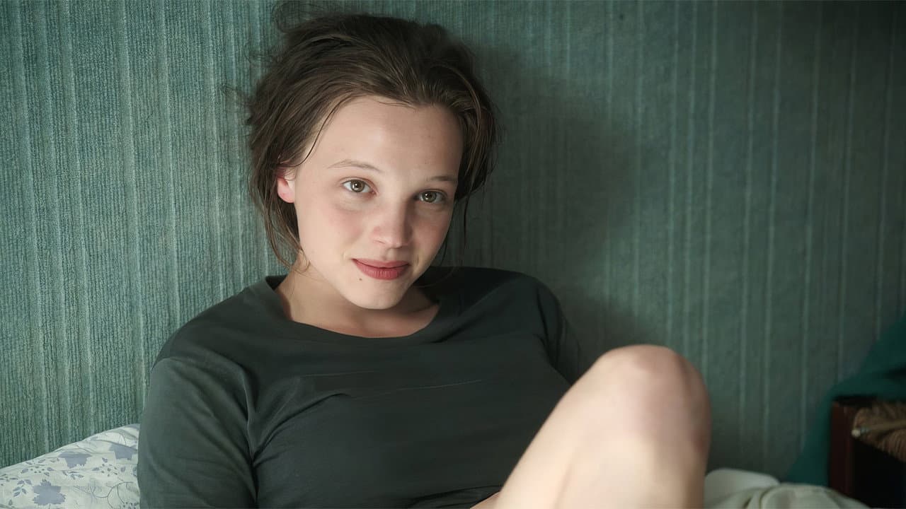 Backdrop – French Touch: Girls on Fire