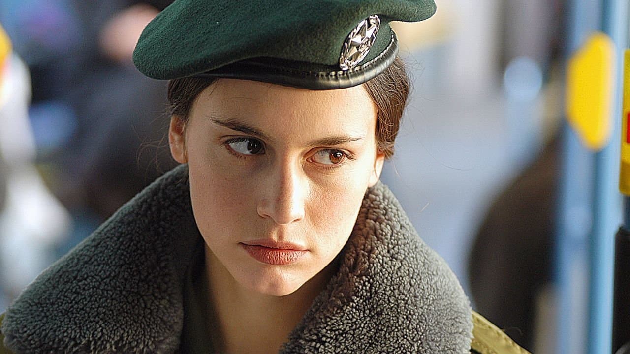 Backdrop – קרוב לבית