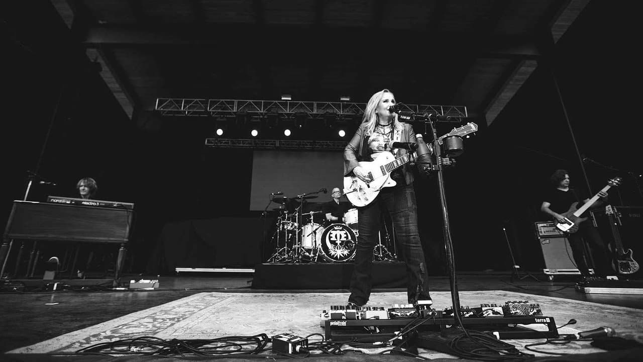 Backdrop – Melissa Etheridge - Lucky Live