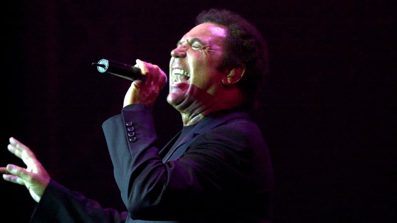Backdrop – Tom Jones: Live at Cardiff Castle