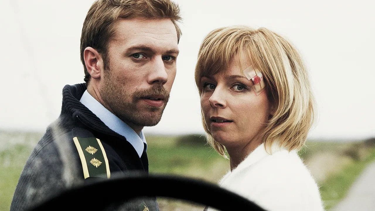 Backdrop – Fürchterlich glücklich