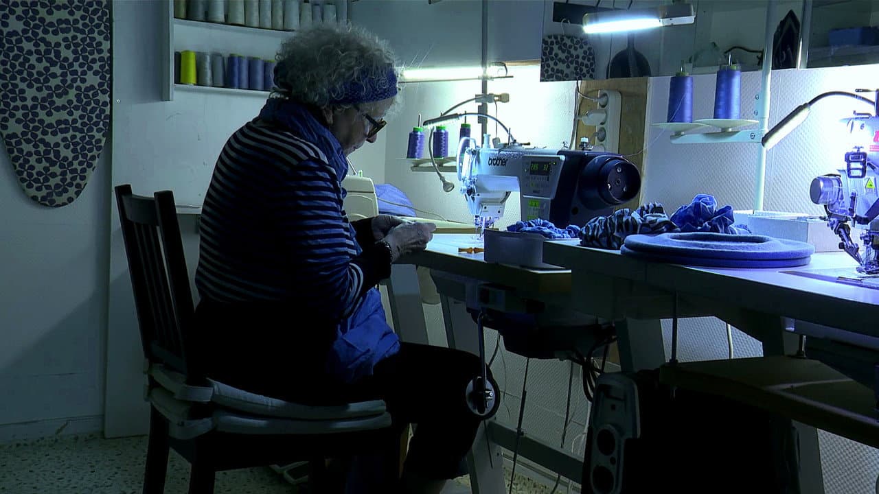 Backdrop – Happy in Blue