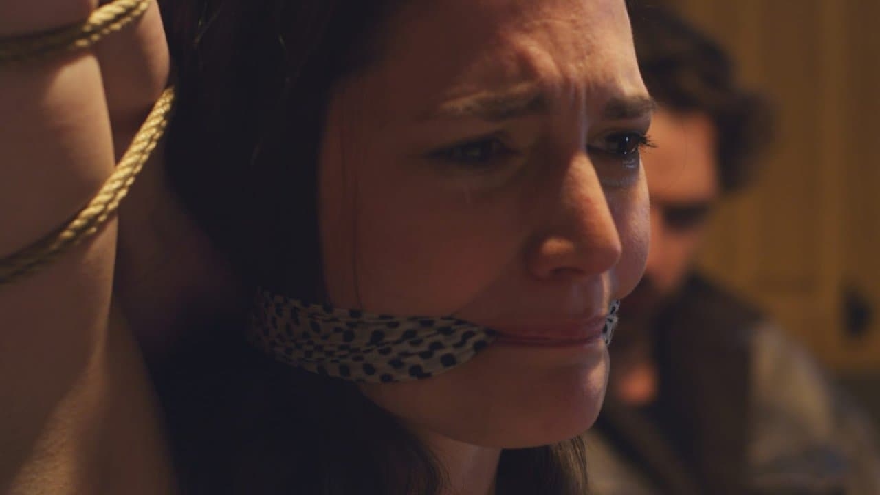 Backdrop – Gefesselt - Liebe. Ehre. Gehorsam.