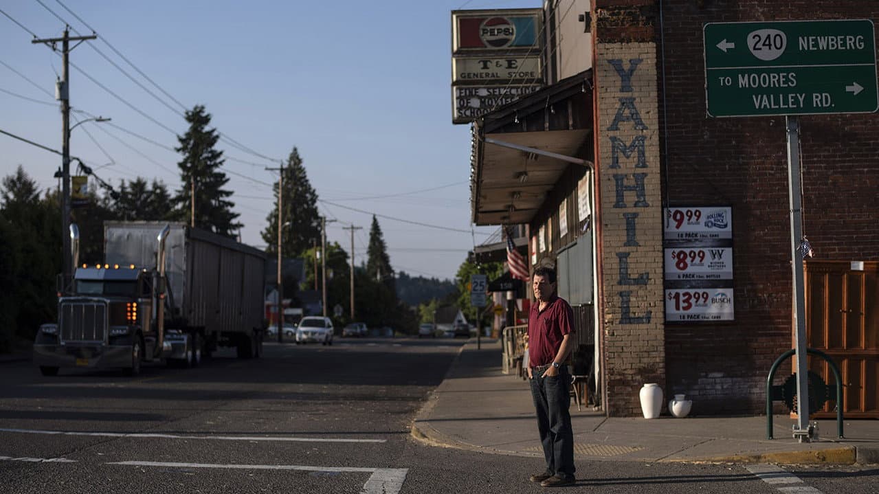 Backdrop – Tightrope: Americans Reaching for Hope