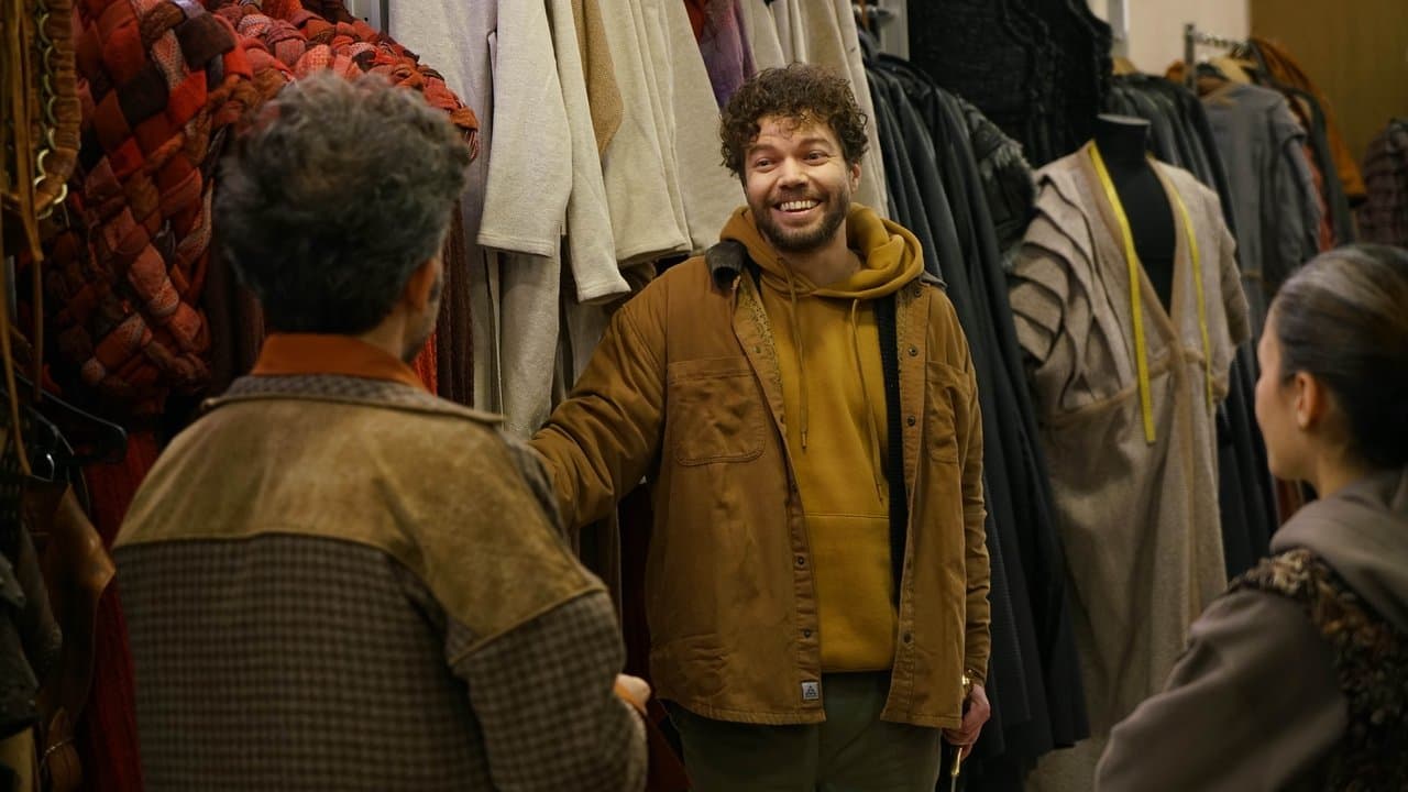 Backdrop – Maske: Nezaketle Tebessüm