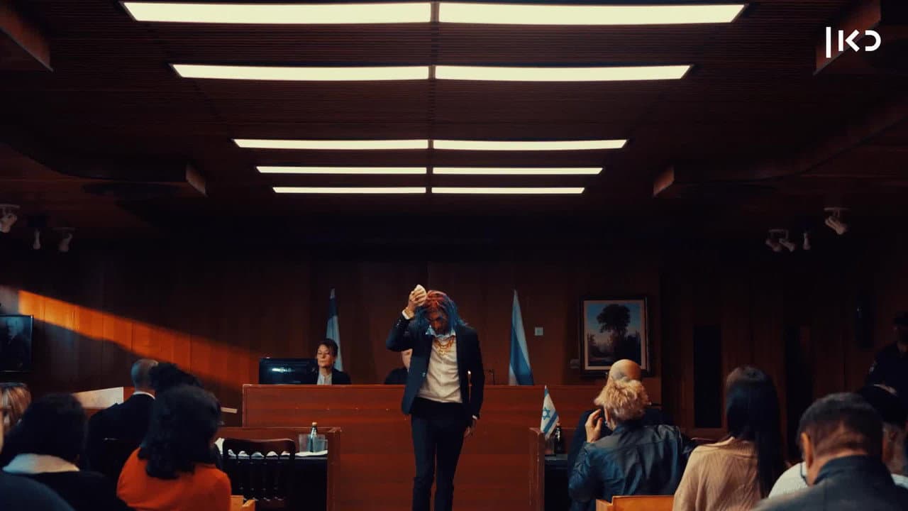 Backdrop – עלייתו ונפילתו של שם טוב האבי