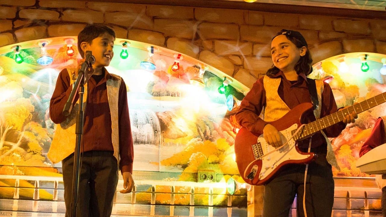 Backdrop – Ein Lied für Nour