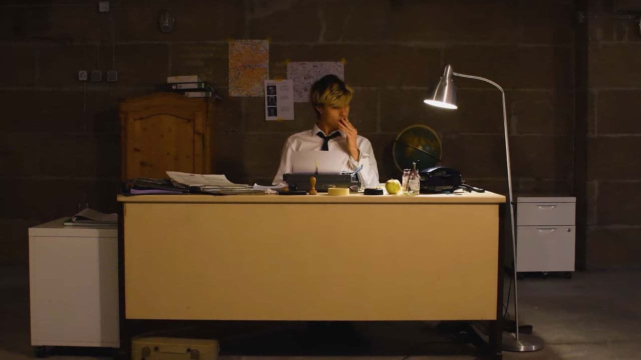 Backdrop – Blue Inside