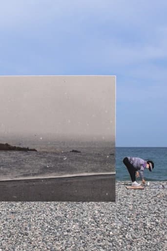 황폐한 사원에 걸린 달