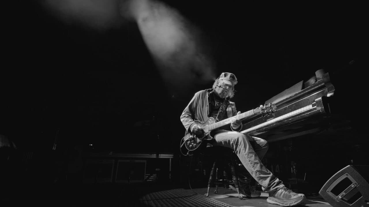 Backdrop – Neil Young: Coastal