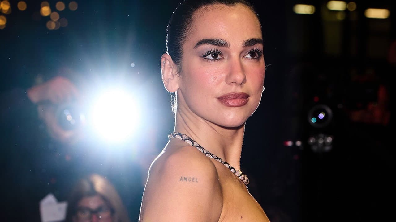 Backdrop – Dua Lipa - Unstoppable