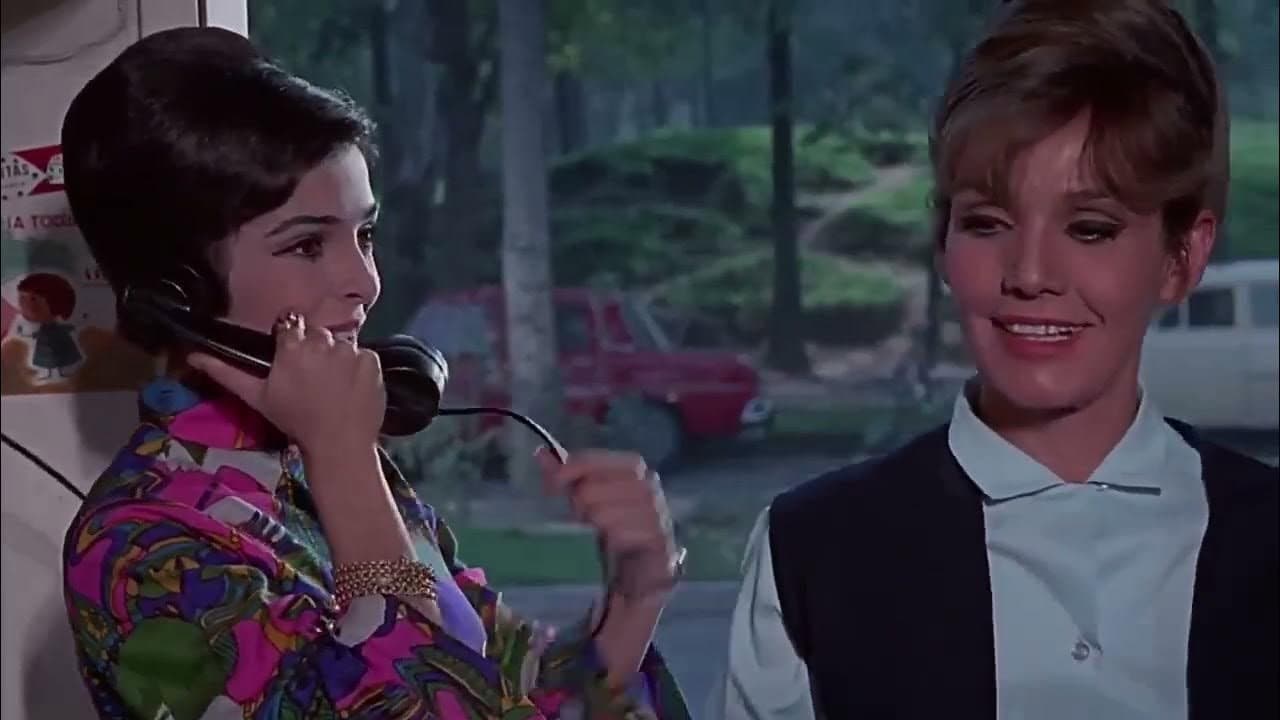 Backdrop – ¿Por qué nací mujer?